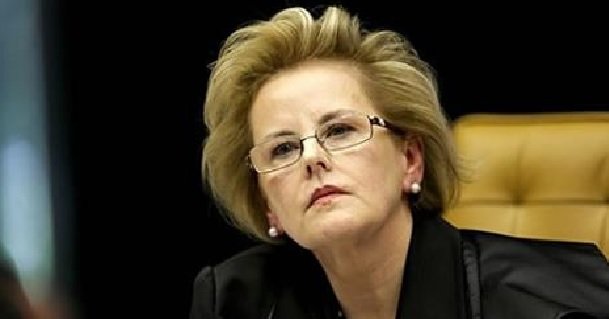 Dilma é notificada pelo STF para se explicar sobre acusação de que sofreu “Golpe”.