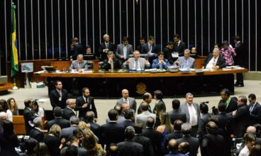 Deficit fiscal de R$170,5 bi é aprovado pelo Congresso