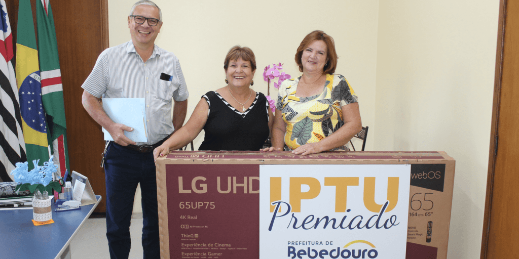 Prefeitura de Bebedouro entrega smart TV 65 da Campanha IPTU Premiado